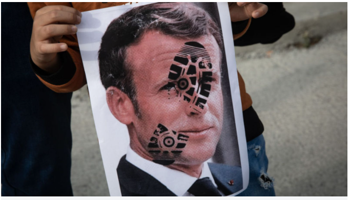 France urges Arab nations to stop boycotts of French products