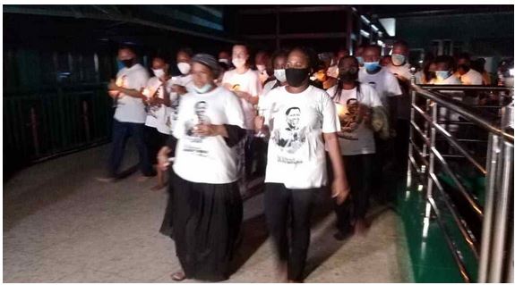 T.B Joshua’s widow, Evelyn, leads candlelight procession for the late Founder (photos) 1 1 18