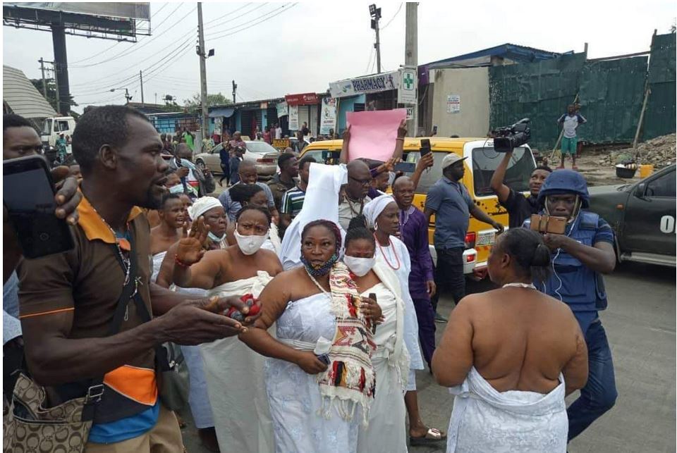 Police ARREST Yoruba Nation protesters in Lagos (photos) 2 2 6