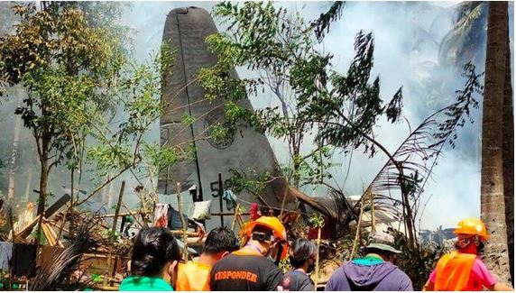 Fifty people dead in Philippine Military plane crash (Photos) 3 3 11