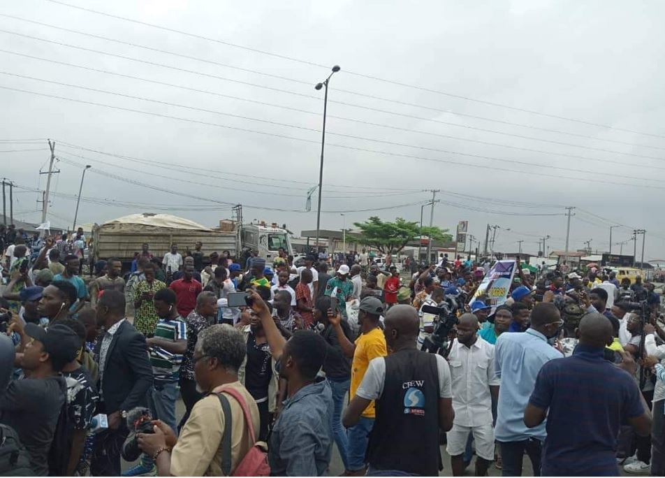 Police ARREST Yoruba Nation protesters in Lagos (photos) 3 3 6