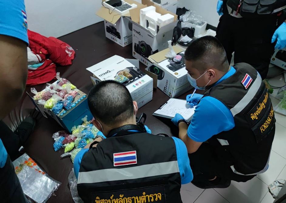 Thai Police Arrests a Nigerian man arrested with over 7,000 ecstasy pills (photos) 6 8
