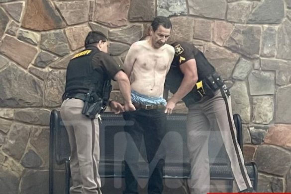 Eddie Deezen arrested after ‘throwing plates at Police 1 Eddie Deezen
