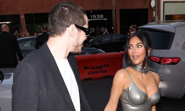 Kim Kardashian makes red carpet debut with Pete Davidson (photos) 1 Kim Kardashian makes red carpet debut with Pete Davidson 1