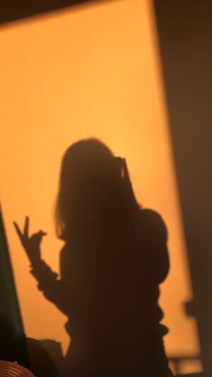 girl shadow